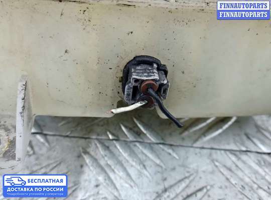 Бачок главного тормозного цилиндра на Lexus RX II (XU30)