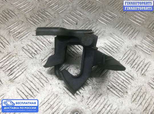 Замок капота на Mercedes-Benz ML (W164)