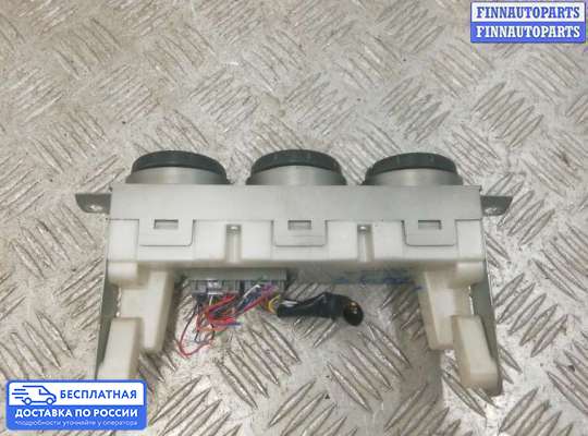 Блок управления печкой на Nissan X-Trail I (T30)