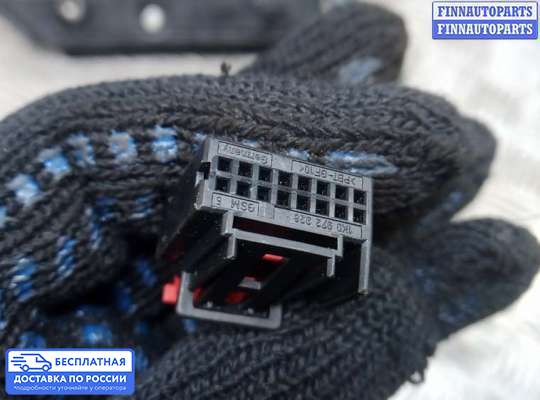 Зеркало боковое на Volkswagen Touran I (1T)