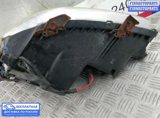 Фара передняя на Toyota Corolla Verso III (AR10)