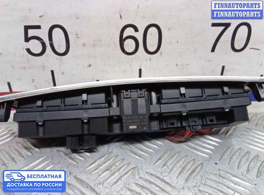 Кнопка аварийной остановки на Mercedes-Benz C (W203)