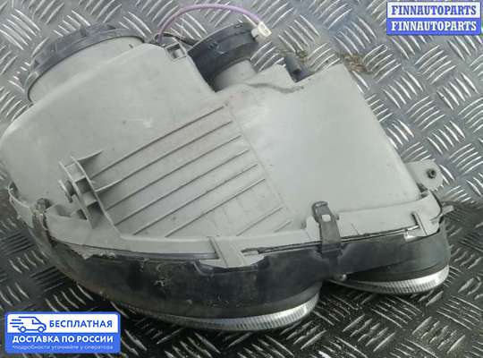 Фара передняя на Mercedes-Benz CLK (W209)