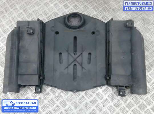 Корпус воздушного фильтра на Mercedes-Benz S (W220)