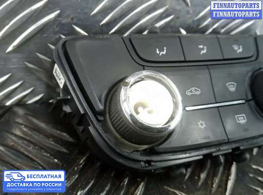 Блок управления печкой на Opel Zafira C