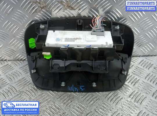 Дисплей бортового компьютера на Renault Megane III