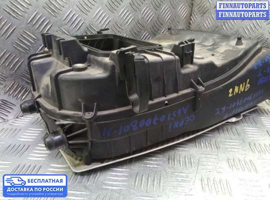 Корпус воздушного фильтра на Mercedes-Benz C (W204)