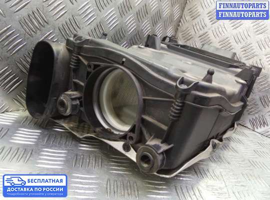 Корпус воздушного фильтра на Mercedes-Benz C (W204)