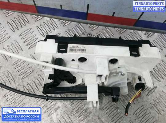 Блок управления печкой на Peugeot 308 I (T7)