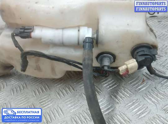 Бачок омывателя на Chrysler 300C I (LX)