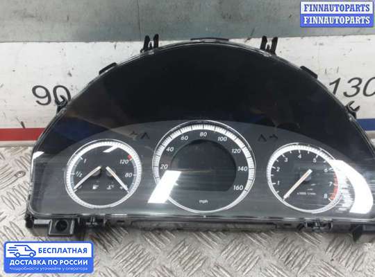 Щиток приборов на Mercedes-Benz C (W204)