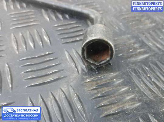 Ключ балонный на Opel Meriva A