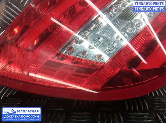 Фонарь задний на Mercedes-Benz C (W204)