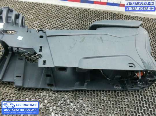 Подлокотник на Ford Focus III