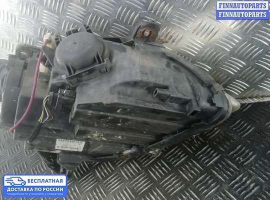 Фара передняя на Mercedes-Benz B (W245)