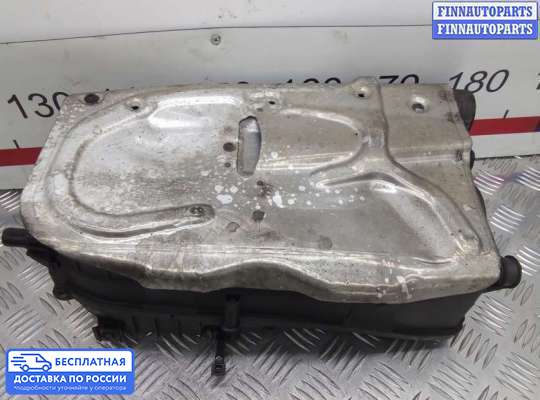 Корпус воздушного фильтра на Mercedes-Benz C (W204)