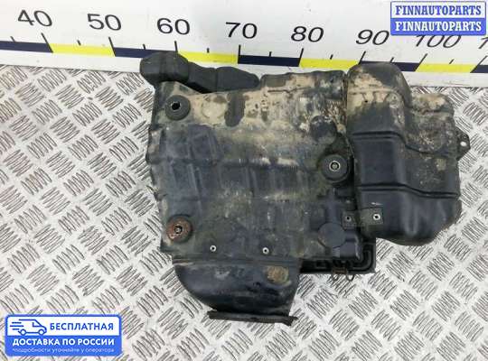 Корпус воздушного фильтра на Mitsubishi Pajero II