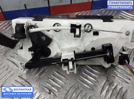 Блок управления печкой на Peugeot 308 I (T7)