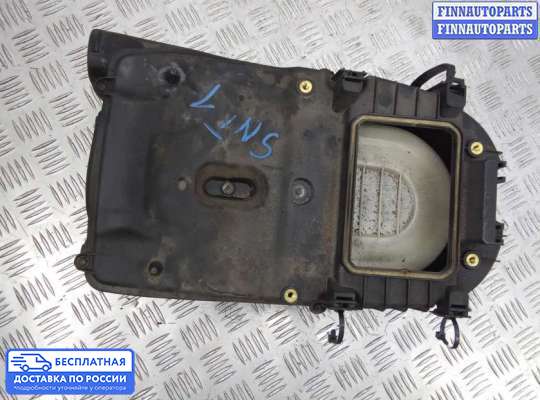 Корпус воздушного фильтра на Mercedes-Benz C (W204)