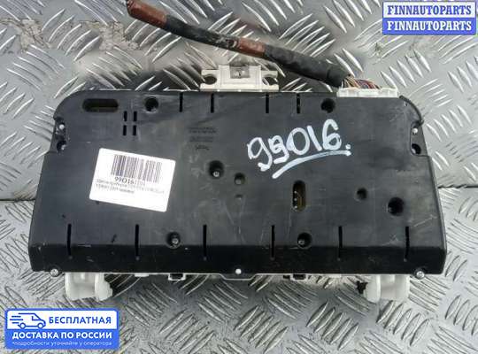 Щиток приборов на Toyota Corolla Verso III (AR10)