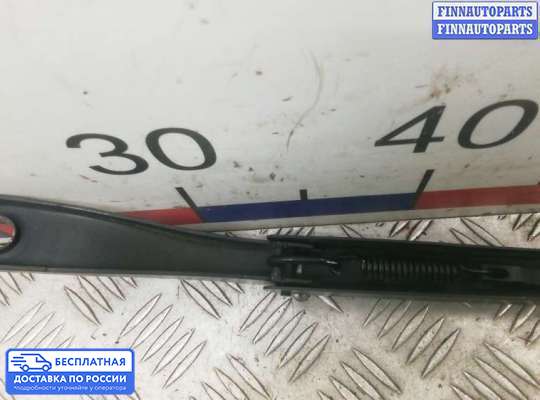 Поводок дворника на Renault Megane III