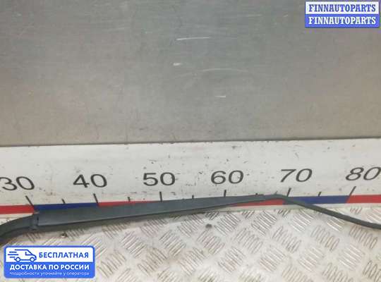 Поводок дворника на Renault Megane III