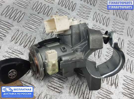 Замок зажигания с ключом на Toyota Verso AR20