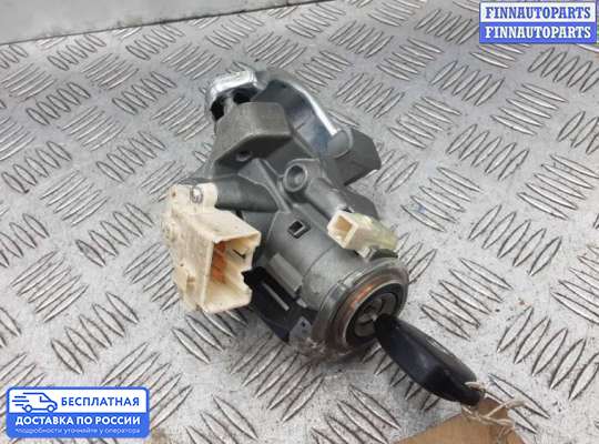 Замок зажигания с ключом на Toyota Verso AR20