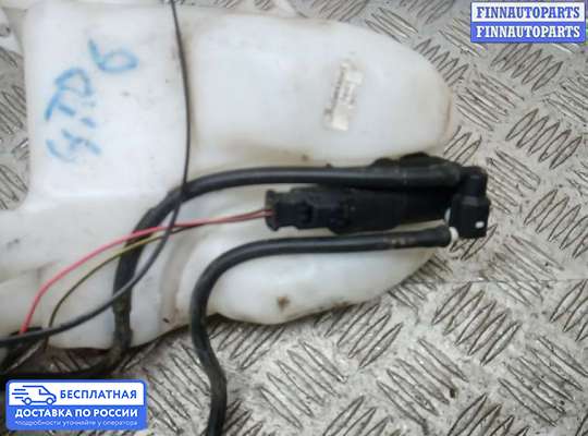 Бачок омывателя на Peugeot 2008