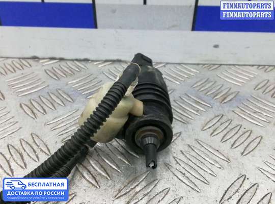 Моторчик (насос) омывателя на Volkswagen Touran I (1T)