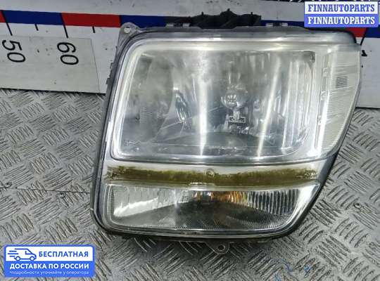 Фара передняя на Dodge Nitro