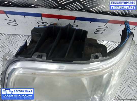 Фара передняя на Dodge Nitro