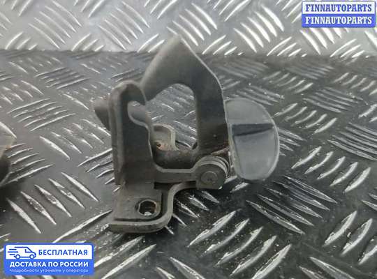 Замок капота на Mercedes-Benz ML (W164)