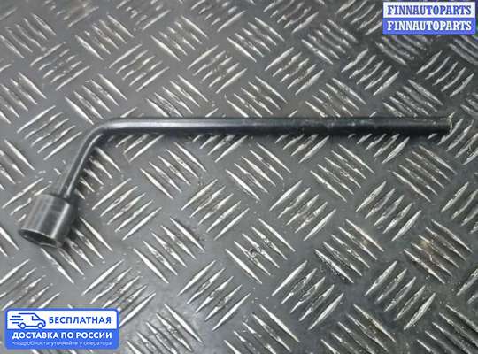 Ключ балонный на Toyota Harrier II (U30W)