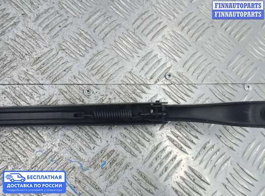 Поводок дворника на Renault Megane III