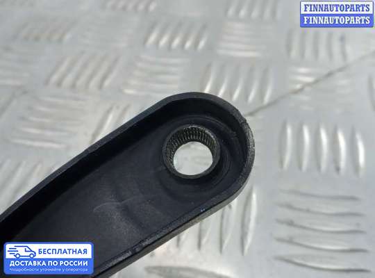 Поводок дворника на Renault Megane III