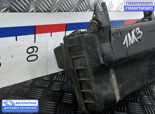 Корпус воздушного фильтра на Mitsubishi Carisma