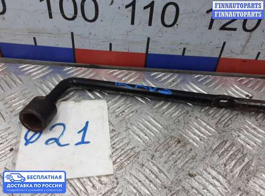 Ключ балонный на Kia Ceed I (ED)