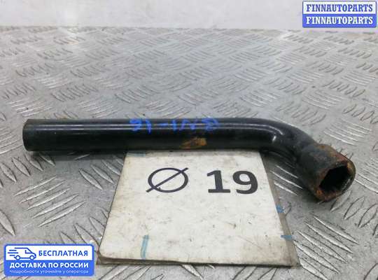 Ключ балонный на Toyota Corolla 9 (E120)