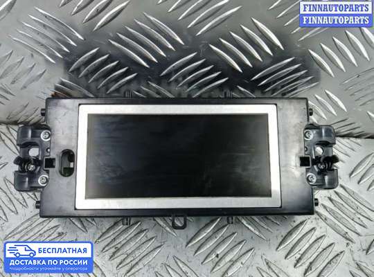 Дисплей бортового компьютера на Mercedes-Benz GLK (X204)