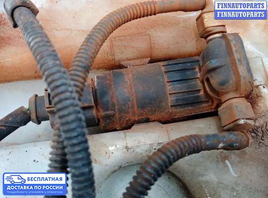 Бачок омывателя на Volkswagen Golf V (1K)