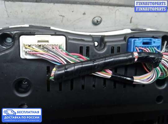 Щиток приборов на Toyota Avensis II (T250)
