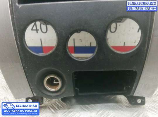 Консоль салона на Hyundai Tucson I (JM)