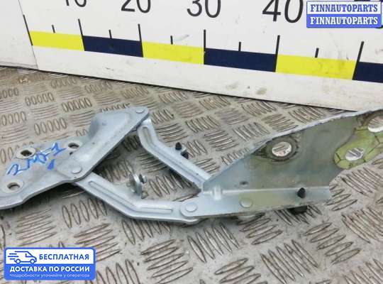 Петля капота на Volkswagen Touareg I (7L)