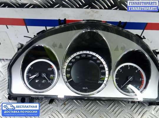 Щиток приборов на Mercedes-Benz C (W204)