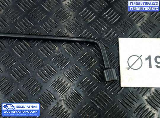 Ключ балонный на Toyota Avensis II (T250)