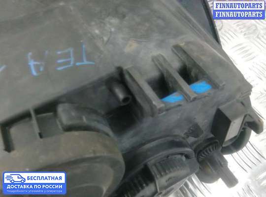 Фара передняя на Volkswagen Passat B7 (36)