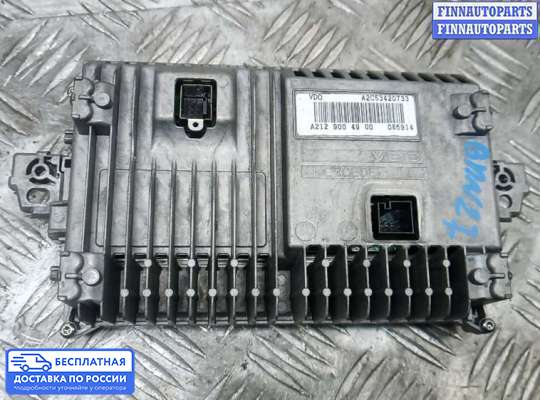 Дисплей бортового компьютера на Mercedes-Benz E (W212)