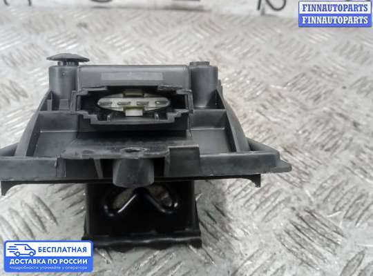Резистор (сопротивление) отопителя на Volkswagen Golf IV (1J)