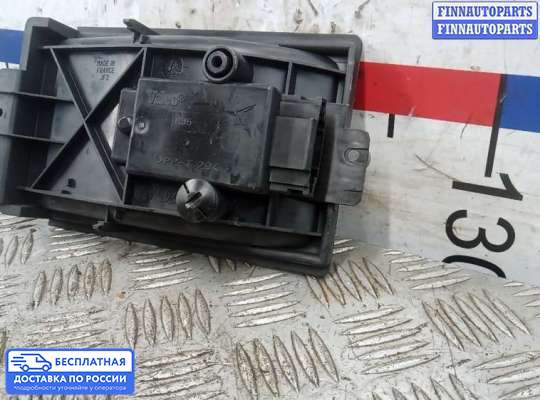 Резистор (сопротивление) отопителя на Volkswagen Golf IV (1J)